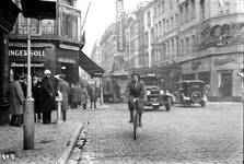 Etam, Rue des Fripiers 1, Bruxelles, carrefour rue des Frippiers et du Marché aux Herbes (© Bruciel, Travaux publics)