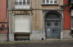 Grande rue au Bois 82, Schaerbeek, jour de cave et porte (© SPRB-BDU, photo 2012)